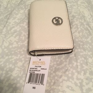 White leather Michael Kors wallet